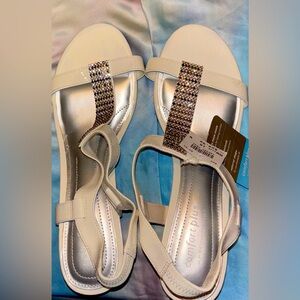 White Wedge